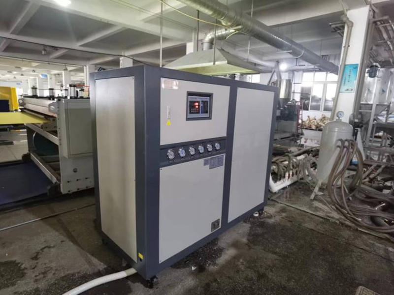 Polypropylene hollow sheet manufacturing (2)