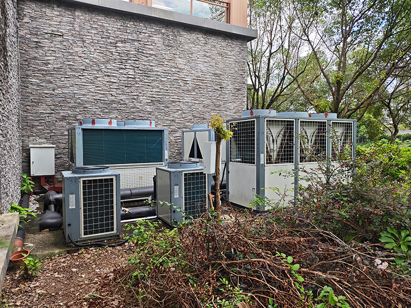 Seasonal Heat Pool from a well-known resort hotel (2)