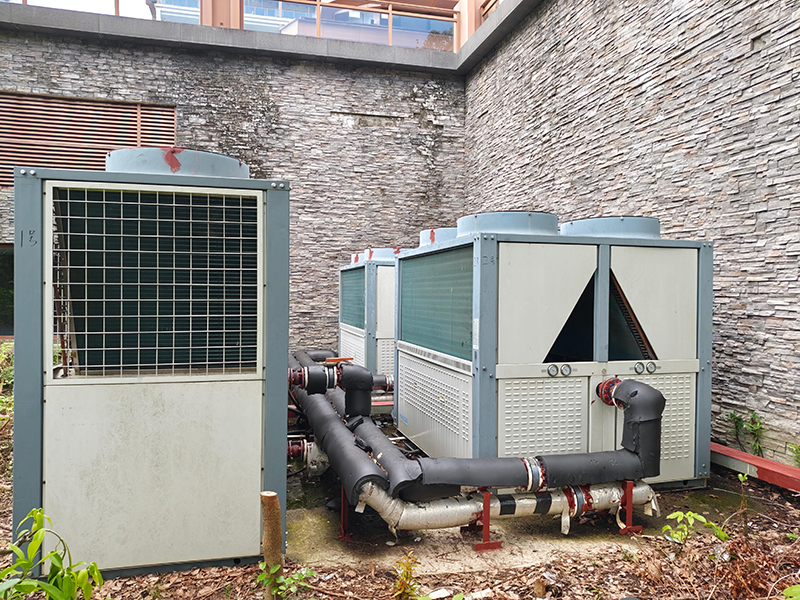 Seasonal Heat Pool from a well-known resort hotel (3)